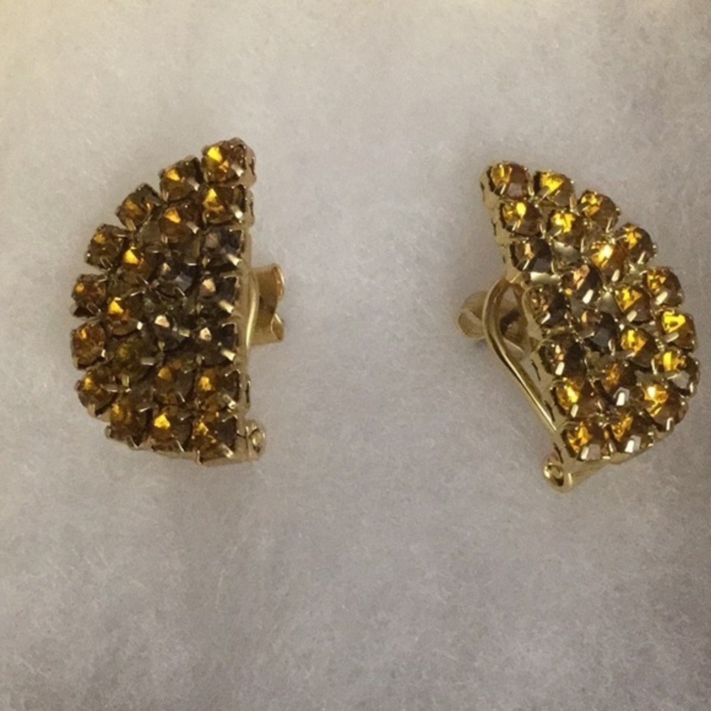 NWT Lulu Frost Amber Crystal Clip Post Earrings